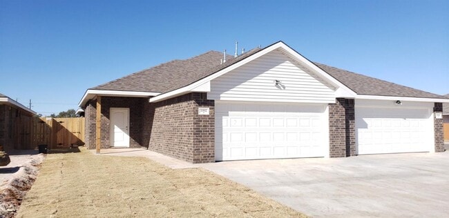 Foto del edificio - Luxury Duplex in Stonewood Estates