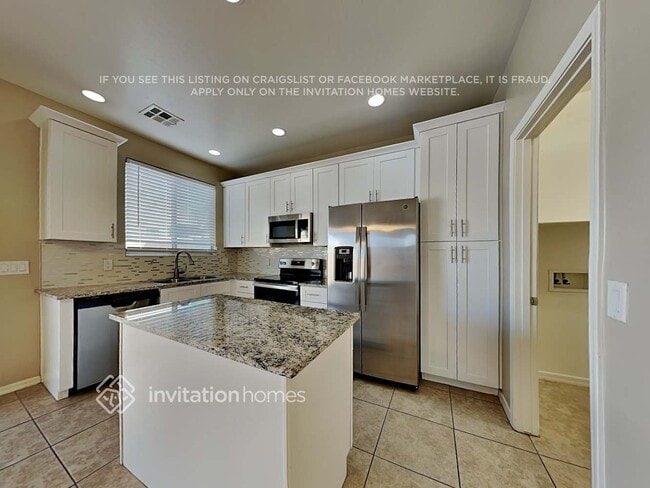 Foto del edificio - 17412 W Langer Ln