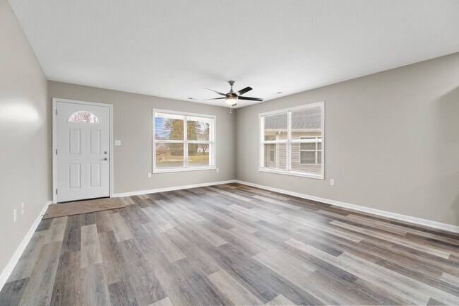 Foto del edificio - 4787 Tyrone Rd