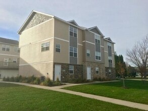 Building Photo - 1305 S G Ave
