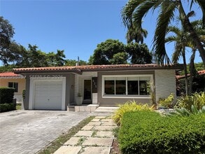 Building Photo - 625 Bird