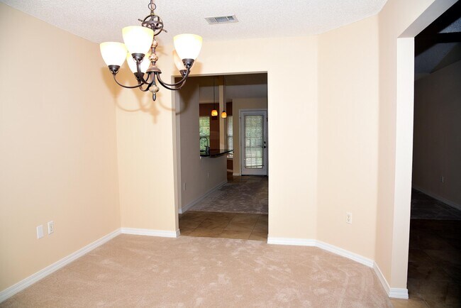 Building Photo - 1410 Ernest Hemingway Dr