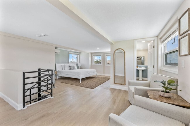Building Photo - 637 S Orlando Ave