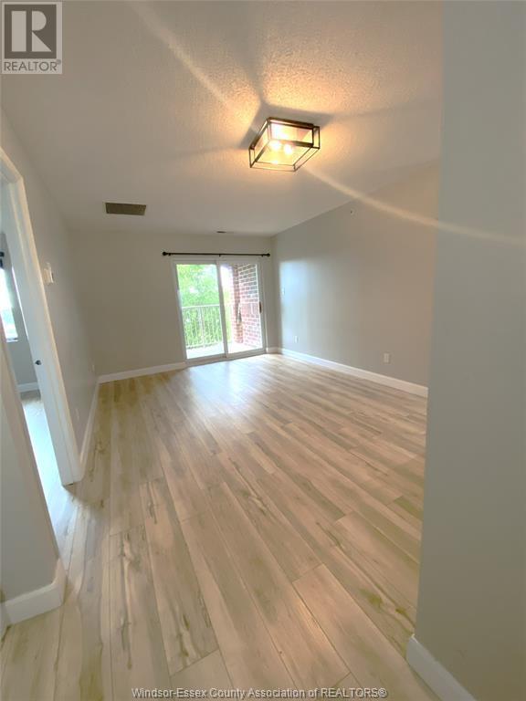 Building Photo - 3160 Wildwood Dr
