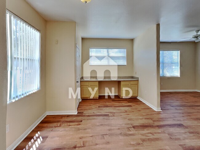 Building Photo - 8000 W Badura Ave Unit 1016