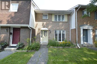Building Photo - 617 Trelawny Private