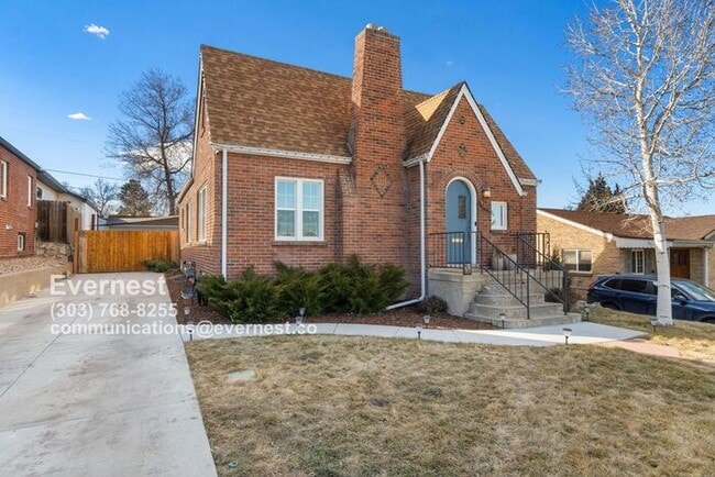 Building Photo - Spacious 4-Bedroom Home with Basement, Pat...