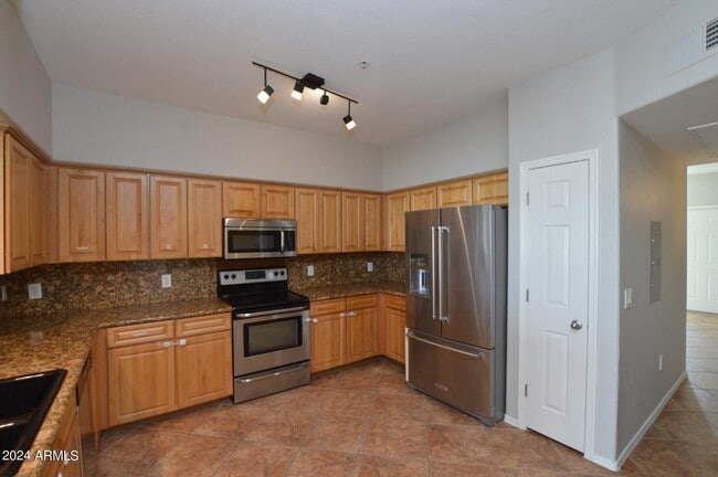 Foto del edificio - 425 Rio Salado Pkwy