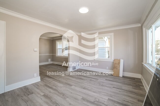 Foto del edificio - 608 E Thrush Ave