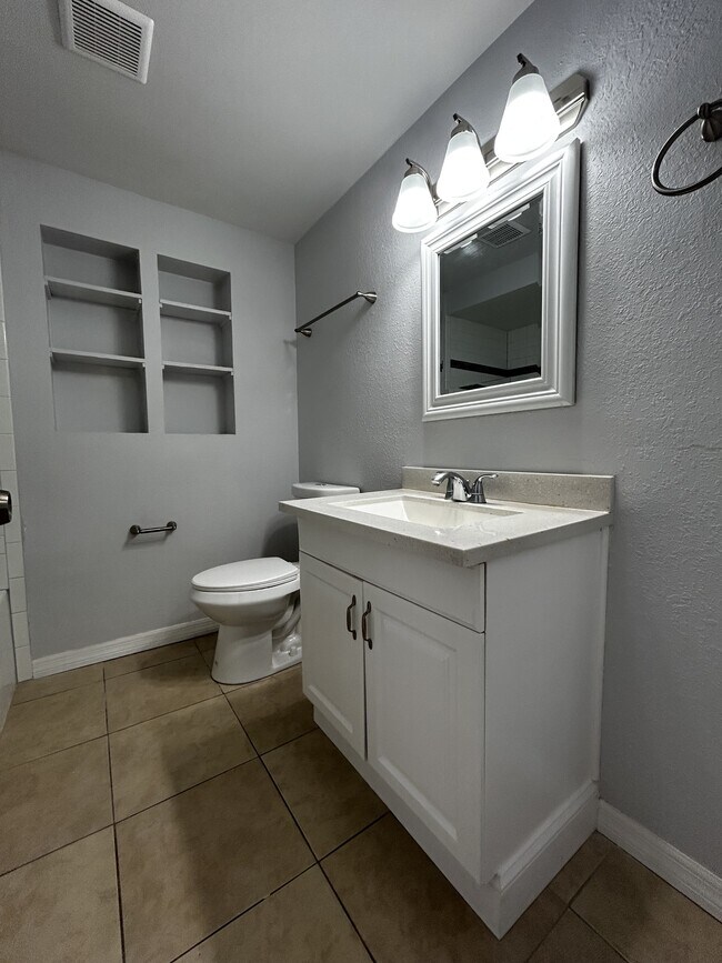 Building Photo - 7329 Orange Blossom Ave