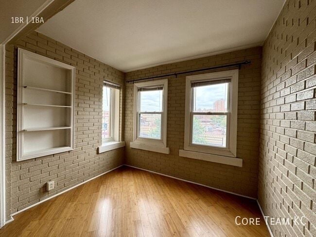 Building Photo - 4804 Jefferson St