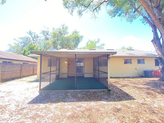Foto del edificio - 603 Pheasant Ave
