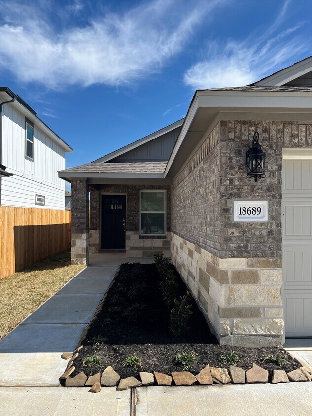 Foto principal - 18689 Presswood Wy Dr