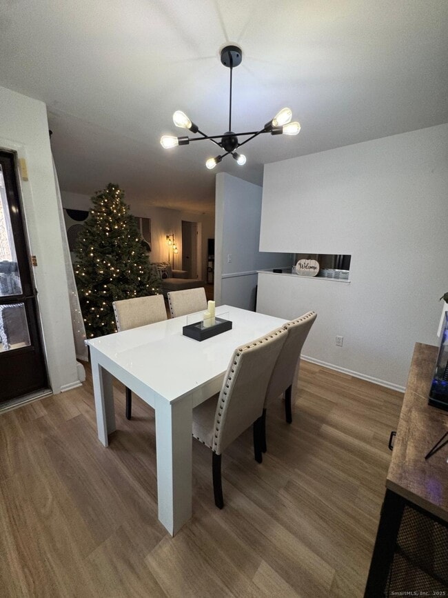 Foto del edificio - 200 Woodmont Ave