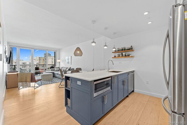 Building Photo - 1-33 Beach 116th St