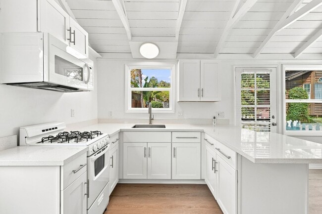 Building Photo - 1133 Laguna Canyon Rd
