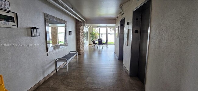 Building Photo - 1175 NE Miami Gardens Dr