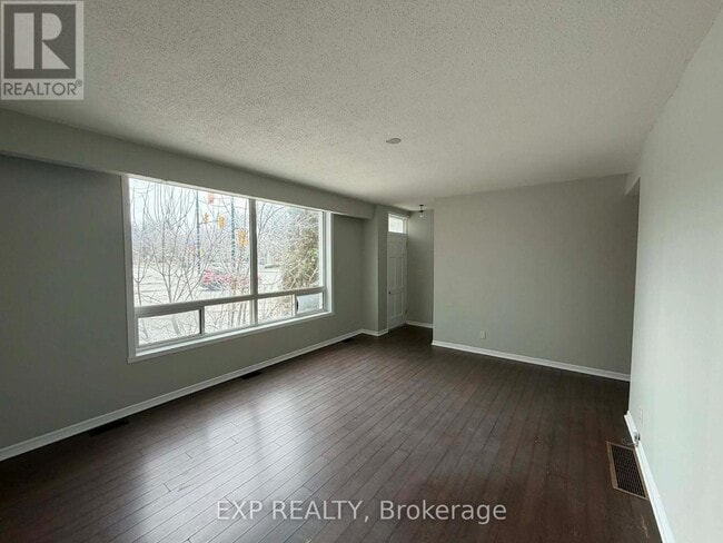 Building Photo - 1504 Stittsville Main St