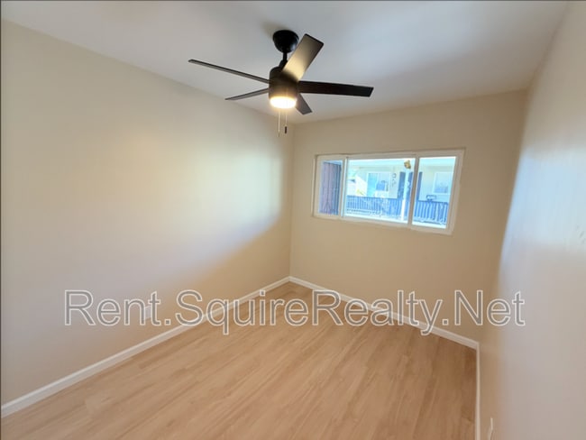 Foto del edificio - 936 W Foothill Blvd