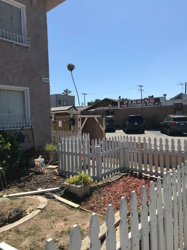 Front yard - 2422 E 7th St