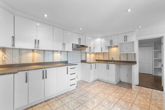 Foto del edificio - 4301 Farm to Market Rd 720