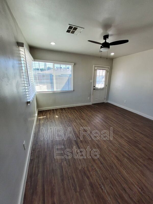 Foto del edificio - 4248 N 12th St