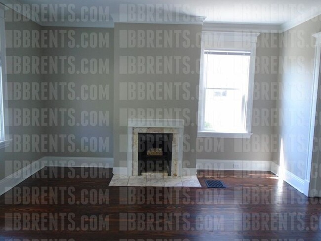 Foto del edificio - 3219 Glenmore Ave