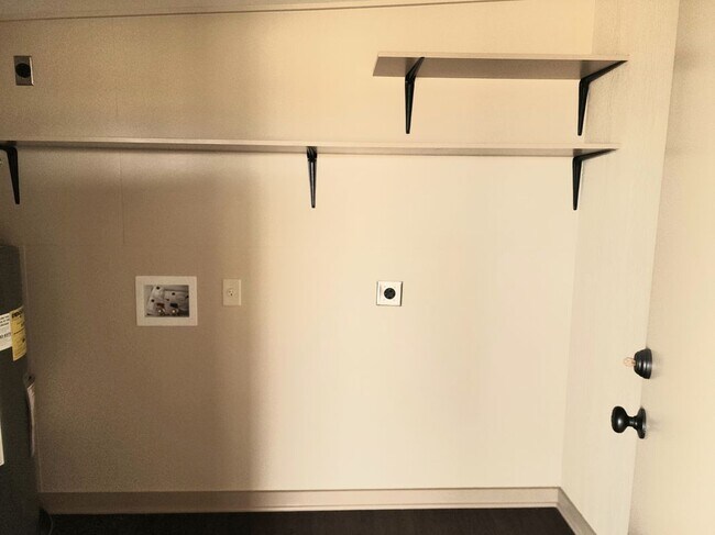 Foto del edificio - 1128 Farm to Market Rd 532