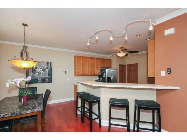 Foto del edificio - Updated end unit townhome in Shakopee *3 B...