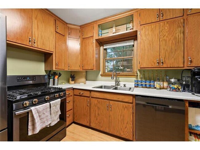 Foto del edificio - 3918 Hayes Street Northeast