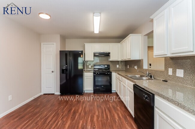 Building Photo - 5119 Panay Park Dr