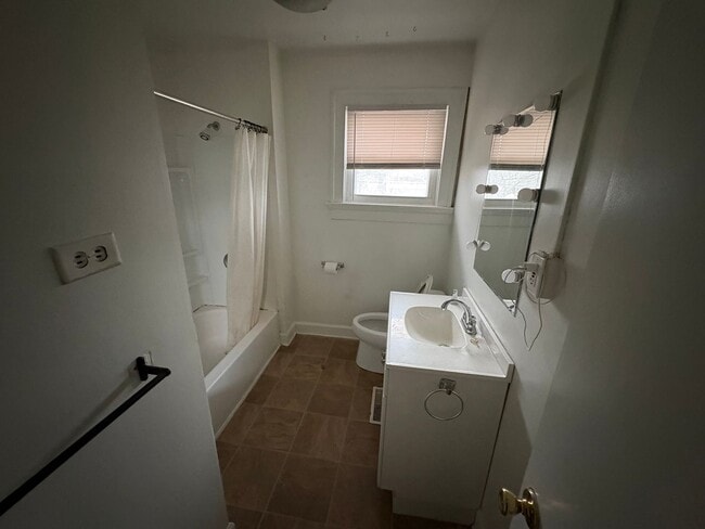 Building Photo - 247-249 North Harris Avenue