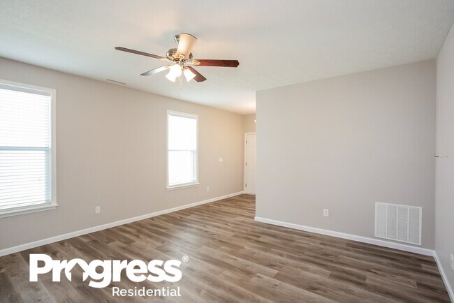 Building Photo - 5775 Weeping Willow Pl