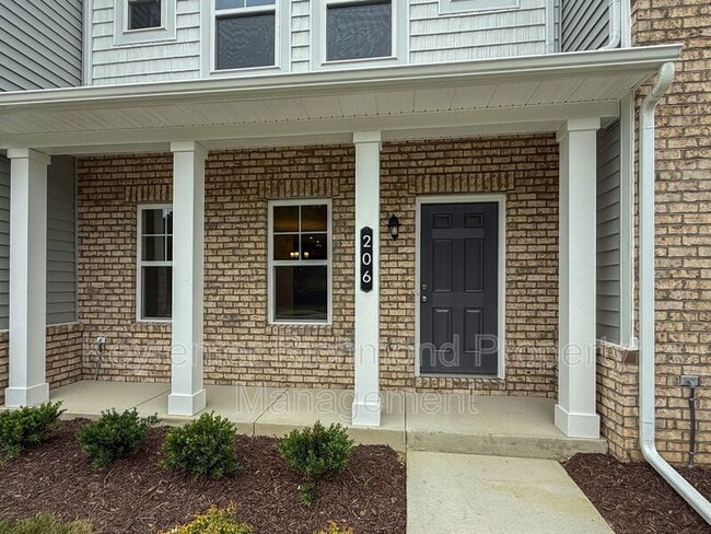 Building Photo - 206 Green Park Rd