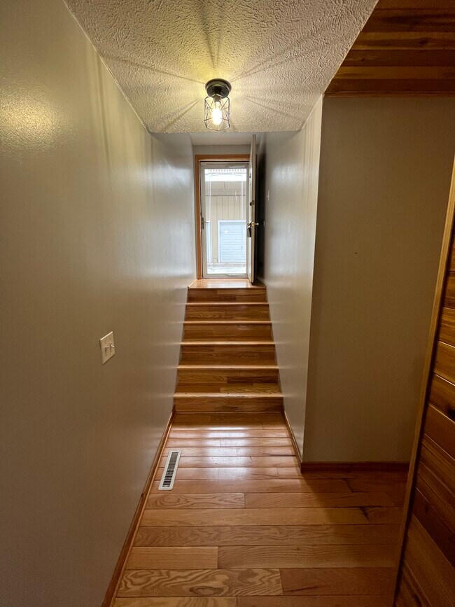 Building Photo - 125 Wa Wee Nork Dr