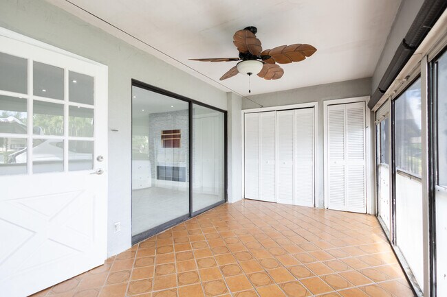 Foto del edificio - 9460 SW 61st Way