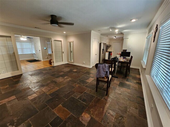 Foto del edificio - 5535 Berry Creek Dr