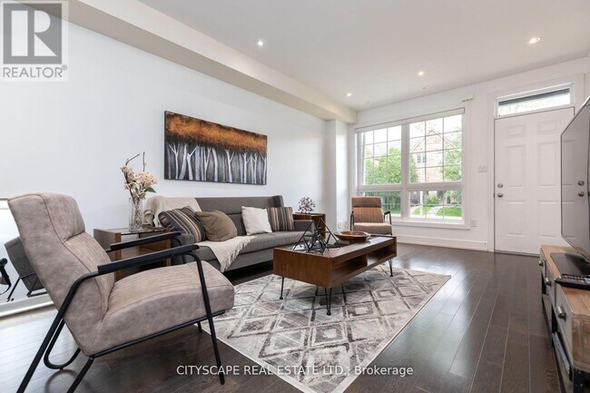 Photo du bâtiment - 1084 Lansdowne Ave