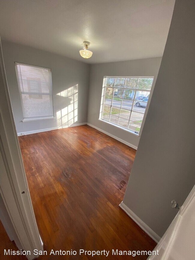 Foto del edificio - 3 br, 1 bath House - 149 Koepke Ave