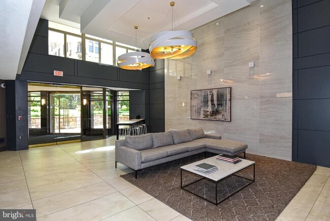 Building Photo - 7111 Woodmont Ave