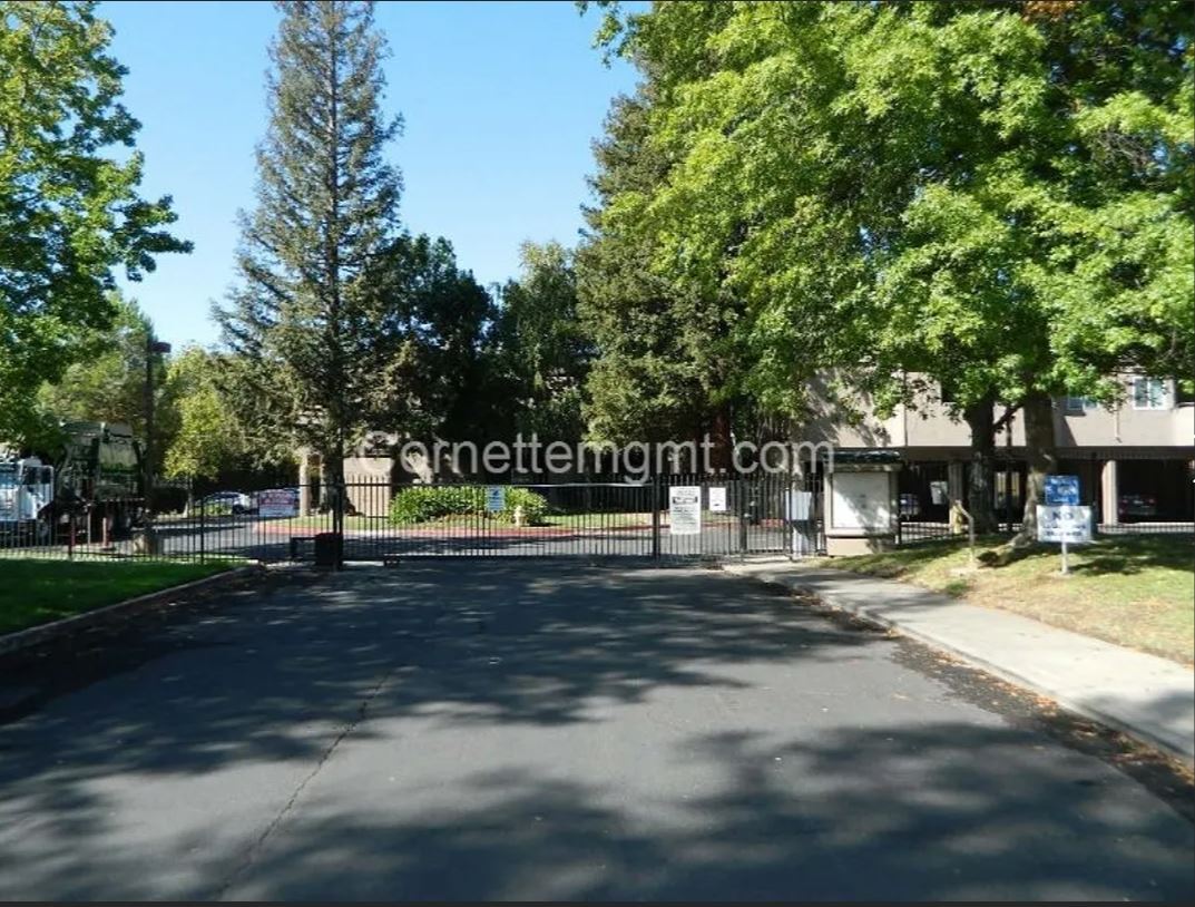 Foto principal - 2581 Fulton Square Ln