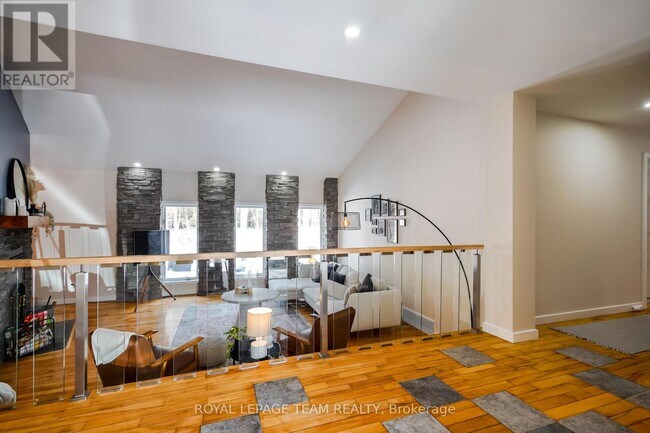 Photo du bâtiment - 3005 Tompkins Rd