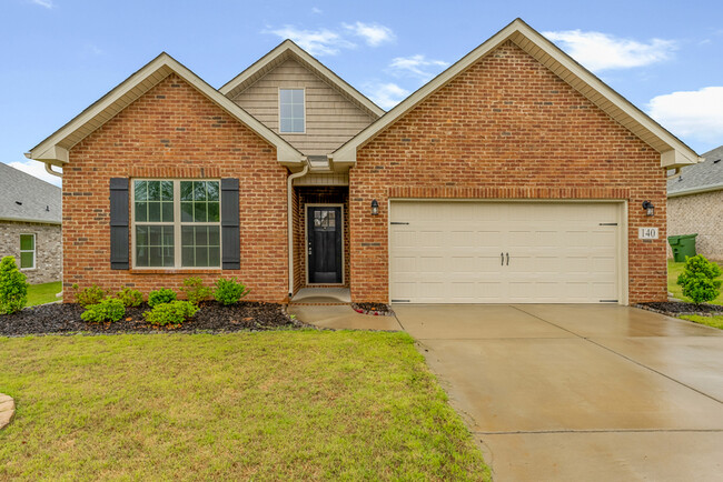 Building Photo - 140 Fernhill Dr NW