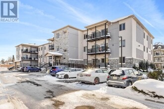 Building Photo - 480 Church St