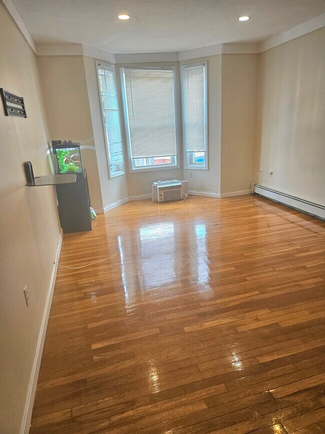 Foto del edificio - 774 E 5th St