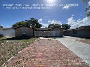 Building Photo - 8634 Sabal Way