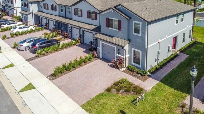 Foto del edificio - 310 Cedar Bark Ln