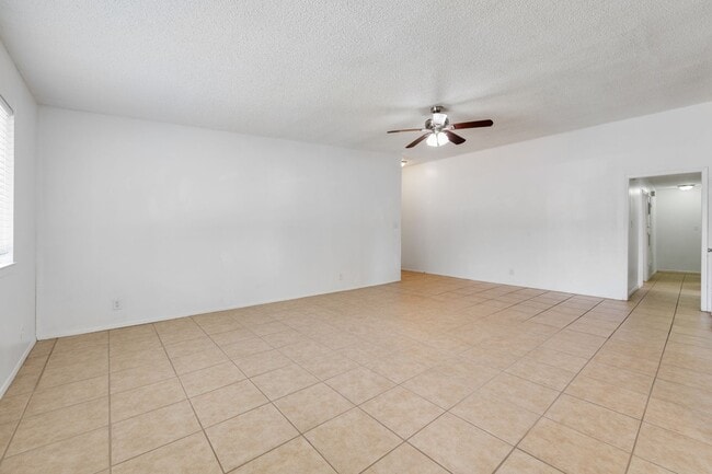 Building Photo - 1207 W Rundberg Ln