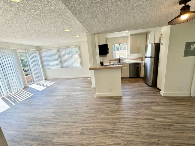 Foto del edificio - 3722 S Canfield Ave