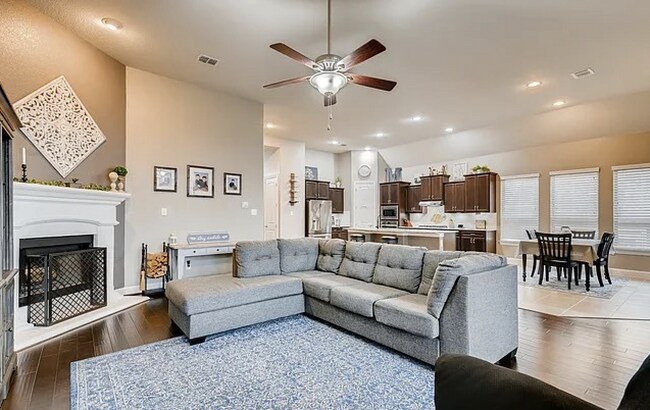 Building Photo - Spacious 4-Bedroom Ranch-Style Rental with...